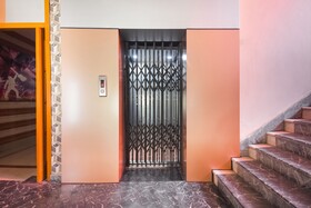 Akash Guest House by OYO Rooms