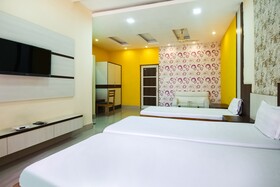 Akash Guest House by OYO Rooms
