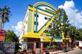 Akash Guest House by OYO Rooms