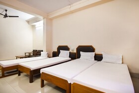 Akash Guest House by OYO Rooms