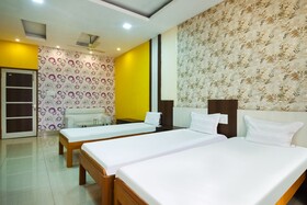 Akash Guest House by OYO Rooms
