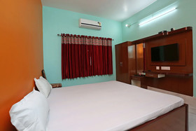 Royal Bangal by OYO Rooms