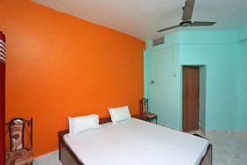 Royal Bangal by OYO Rooms