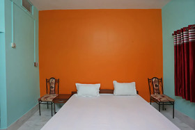 Royal Bangal by OYO Rooms