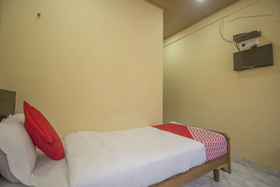 Hotel Kalash by OYO Rooms