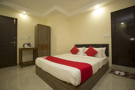 Silver Crescent By OYO Rooms