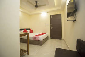 Silver Crescent By OYO Rooms