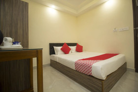 Silver Crescent By OYO Rooms