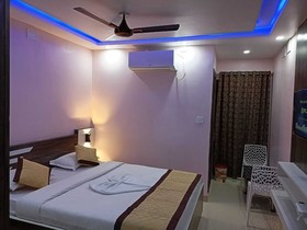 Hotel Dayal International