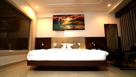 Swarna Hotel & Resort