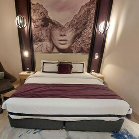 Beyzaa Hotel & Suites Kolkata