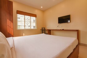 Dream Plaza By FabHotel