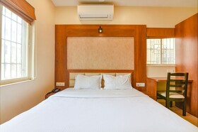 Dream Plaza By FabHotel