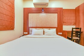 Dream Plaza By FabHotel