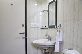 Hotel Arya International