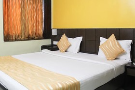 Hotel Arya International