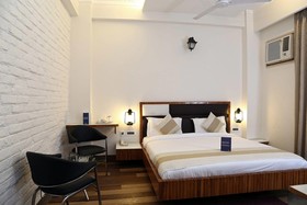 FabHotel Club Royale Airport
