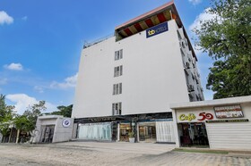 FabHotel Prime Eco Park