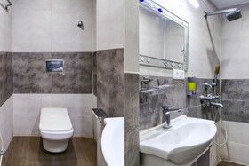 FabHotel Prime Eco Park