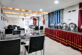 FabHotel Prime Eco Park