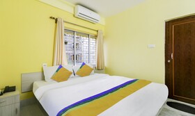 Flama House by Treebo