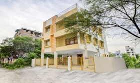 Flama House by Treebo