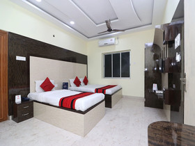 Fortune Plaza By OYO Rooms