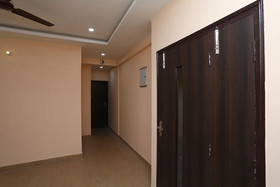 Collection O Amishat Residency