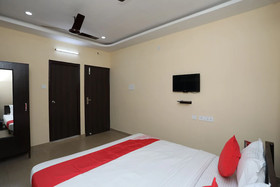 Collection O Amishat Residency