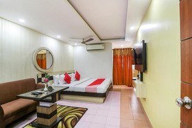 Hotel City Club by OYO Rooms