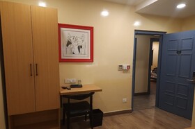 Hotel Consulate
