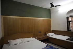 Hotel Diplomat