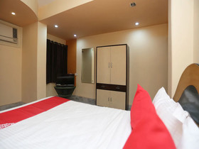Hotel Grand Mishra International by OYO Rooms