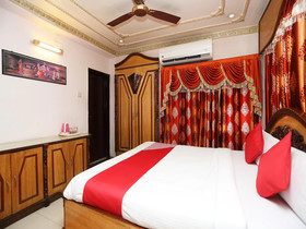 Hotel Heera Holiday Inn