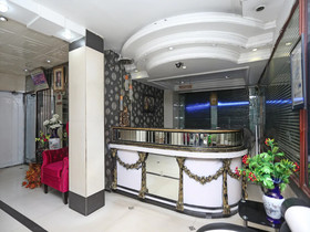 Hotel Heera Holiday Inn