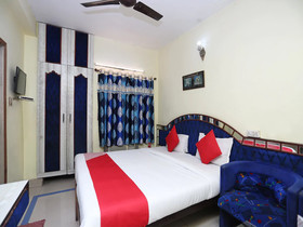 Hotel Heera Holiday Inn