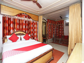 Hotel Heera Holiday Inn