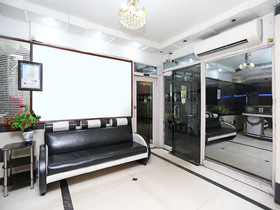 Hotel Heera Holiday Inn