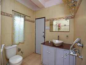 Hotel Heera Holiday Inn