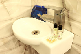 OYO 1483 Hotel Hiland Inn