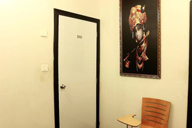 OYO 1483 Hotel Hiland Inn