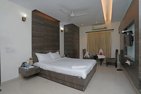 Hotel Rushabh Home