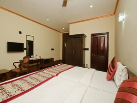 Hotel YMCA Esplanade