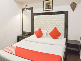 Krishna Guest House