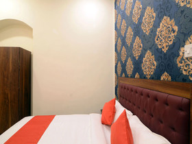 OYO 13641 Elgin Terrace