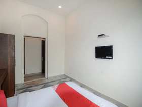 OYO 13641 Elgin Terrace