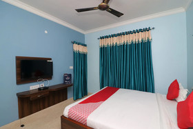 OYO 22042 Executive Guest House
