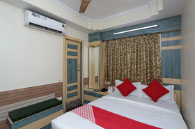 OYO 26143 Hotel Abedin