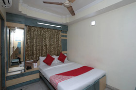 OYO 26143 Hotel Abedin