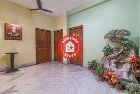 OYO 71148 Meera Guest House